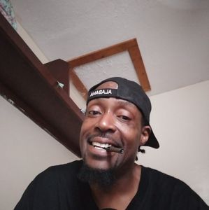 Meet your Posher, Levar